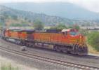 BNSF 4378 east at Walong